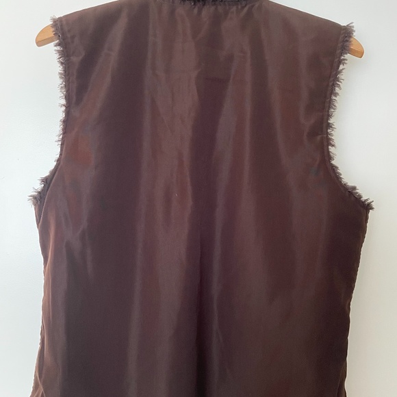 Reversible Faux Fur Vest - Picture 4 of 4